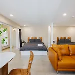 Viethome- 502 Hang Bai-4 Pax Netflix Free Laundry